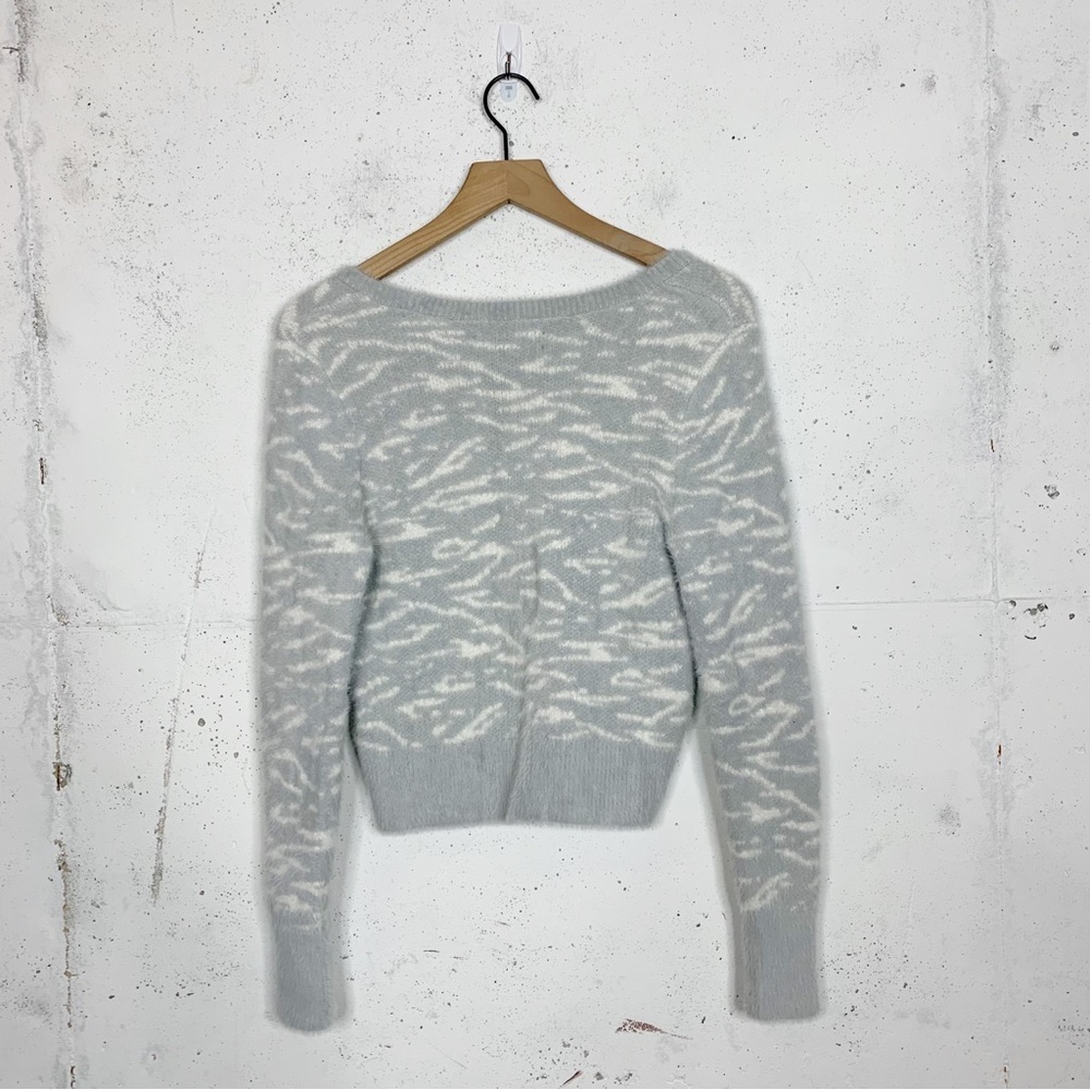 A&F Abercrombie & Fitch Fuzzy Soft Zebra Print Ca… - image 8